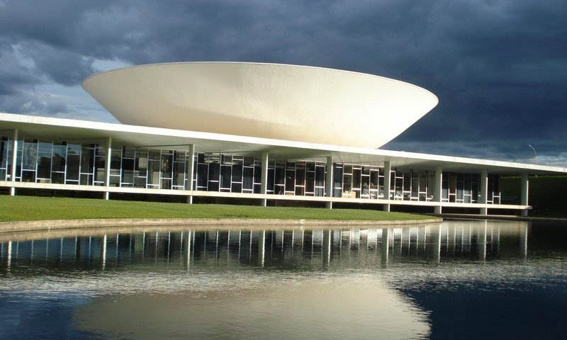 180730-Brasilia-em-Cinzas-paulo-atzingen-em-busca-realidade-magica